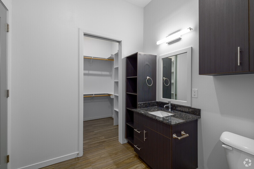 More Photos Of 305 N Main St, Broken Arrow Apartments For Lease