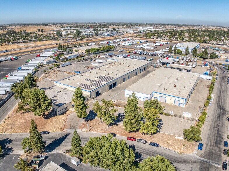 More Photos Of 5333 N Cornelia Ave, Fresno Warehouse For Sale