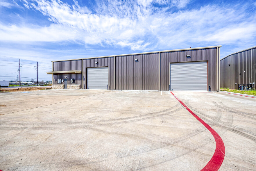 Primary Photo Of 22820 Hufsmith Kohrville Rd, Tomball Warehouse For Sale