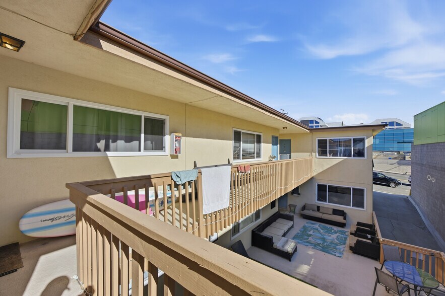 More Photos Of 2121 Pacific Coast Hwy, Hermosa Beach Apartments For Sale