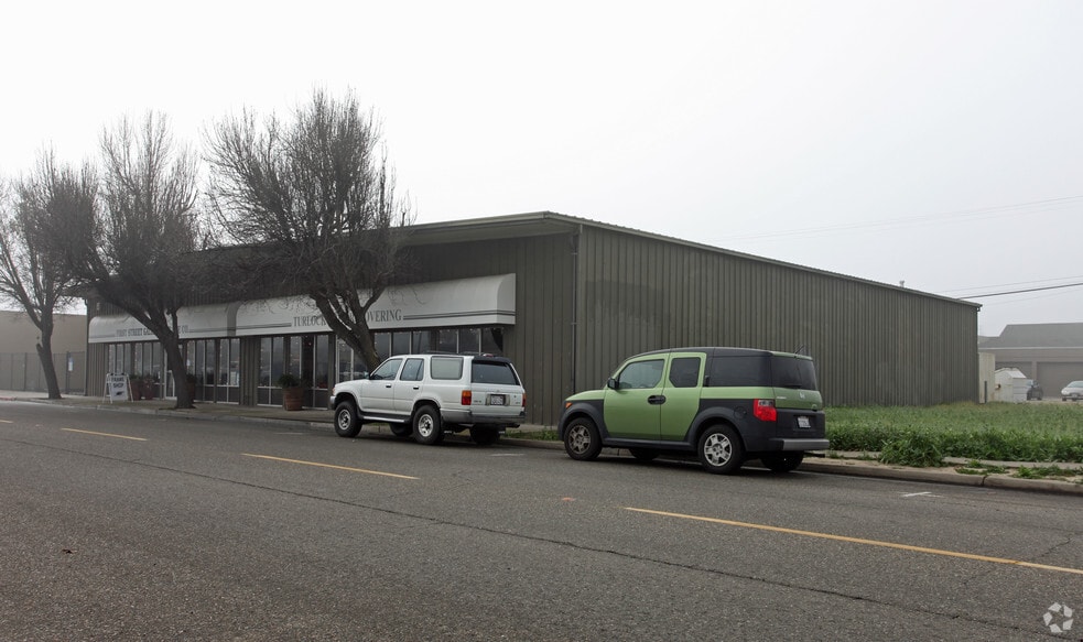 More Photos Of 226 N 1st St, Turlock Freestanding For Sale