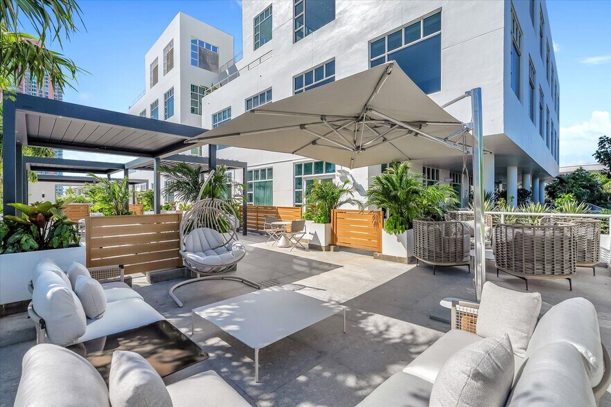 More Photos Of 119 Washington Ave, Miami Beach Office For Lease