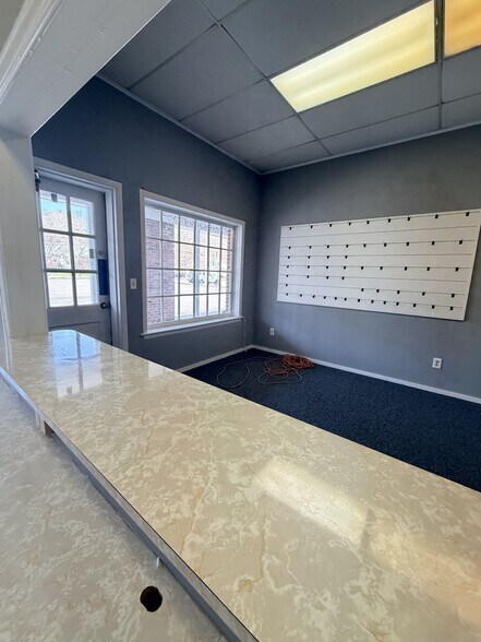 More Photos Of 1715 Foxon Rd, North Branford Unknown For Lease