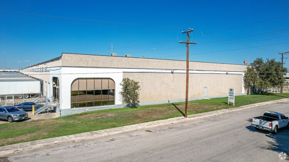 Primary Photo Of 5400-5410 Rittiman Plz, San Antonio Distribution For Lease