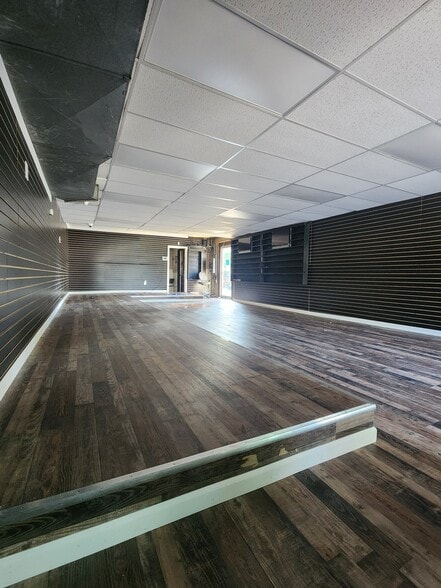 More Photos Of 113 Main St, Christiansburg Restaurant For Sale