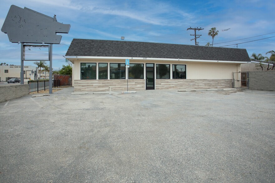 More Photos Of 550 W Manchester Blvd, Inglewood General Retail For Sale