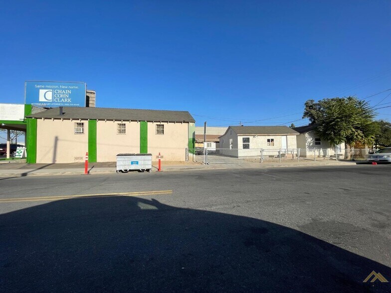 More Photos Of 401 E California Ave, Bakersfield Storefront Retail Residential For Sale