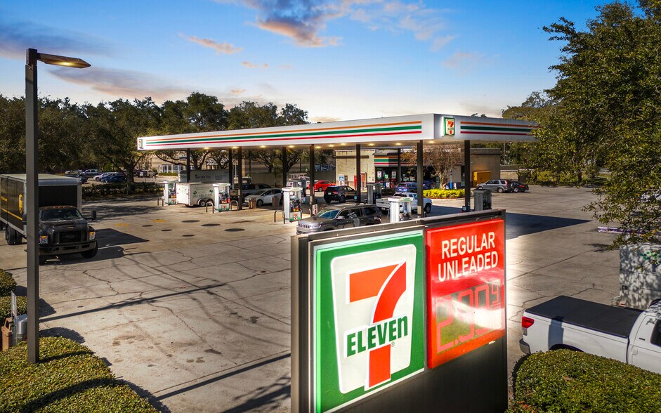 More Photos Of 15001 W Colonial Dr, Winter Garden Convenience Store For Sale