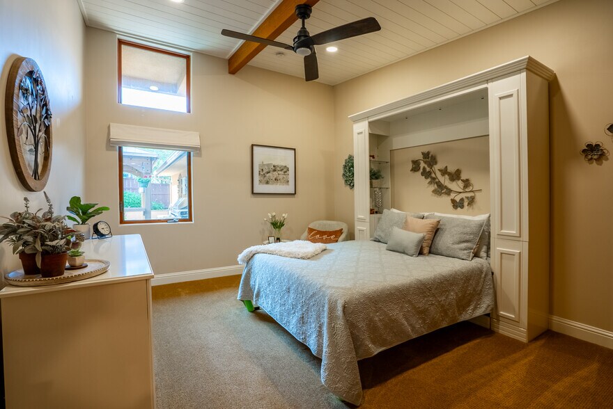 More Photos Of 10845 Meads, Orange Specialty For Sale