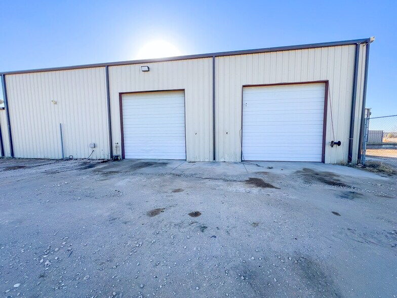 More Photos Of 12618 W County Road 133, Odessa Industrial For Lease