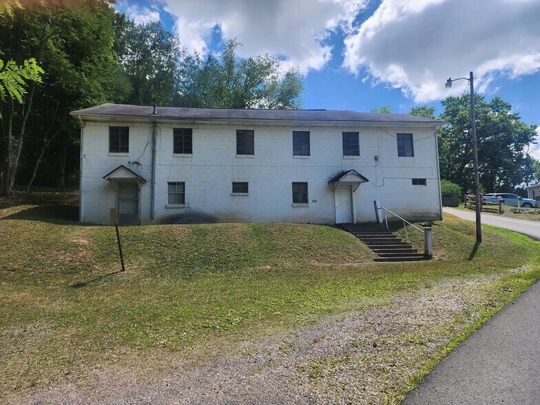 More Photos Of 105 Smith St, Beckley Religious Facility For Sale