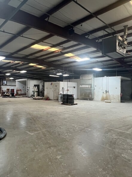 More Photos Of 4737 Adams Rd, Hixson Light Manufacturing For Lease
