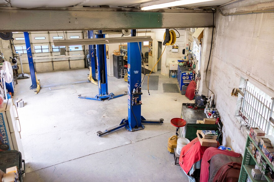 More Photos Of 8257 Frankford Ave, Philadelphia Auto Repair For Sale