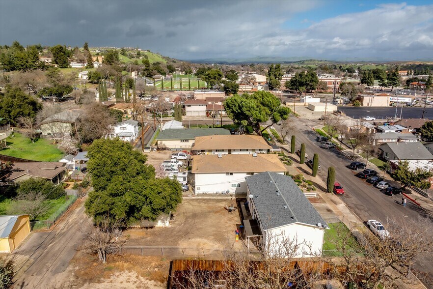 More Photos Of 2219 Oak St, Paso Robles Multifamily For Sale