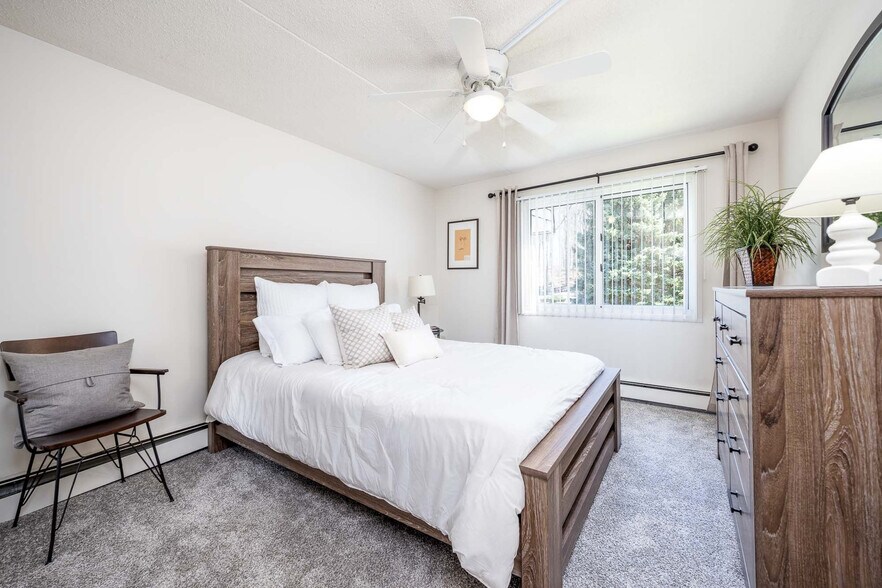 More Photos Of 815 E Grandview Blvd, Erie Apartments For Sale