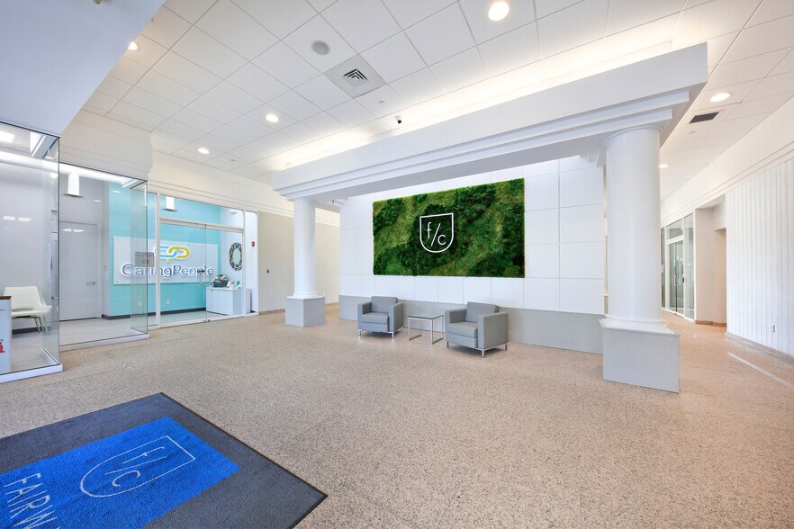 More Photos Of 7108 Fairway Dr, Palm Beach Gardens Medical For Sale