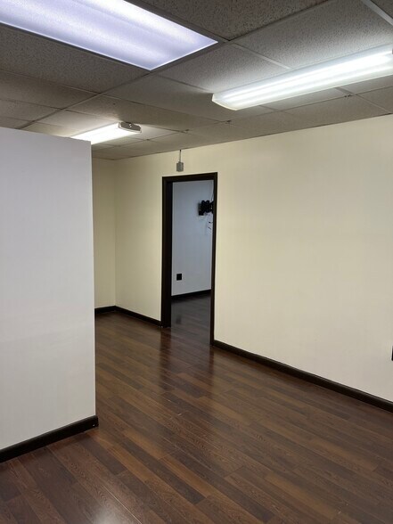 More Photos Of 5220 NW 72nd Ave, Miami Warehouse For Lease