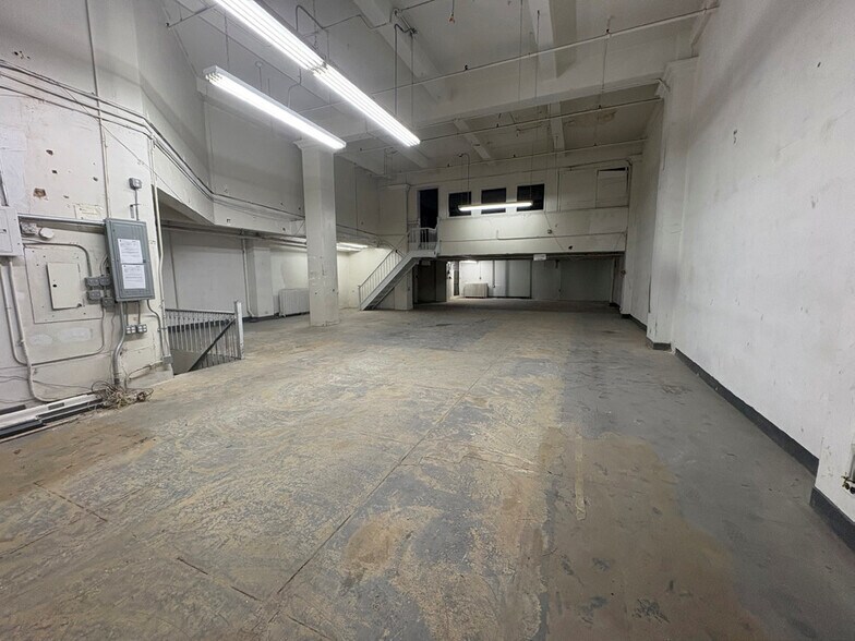 More Photos Of 256 W 38th St, New York Loft Creative Space For Lease