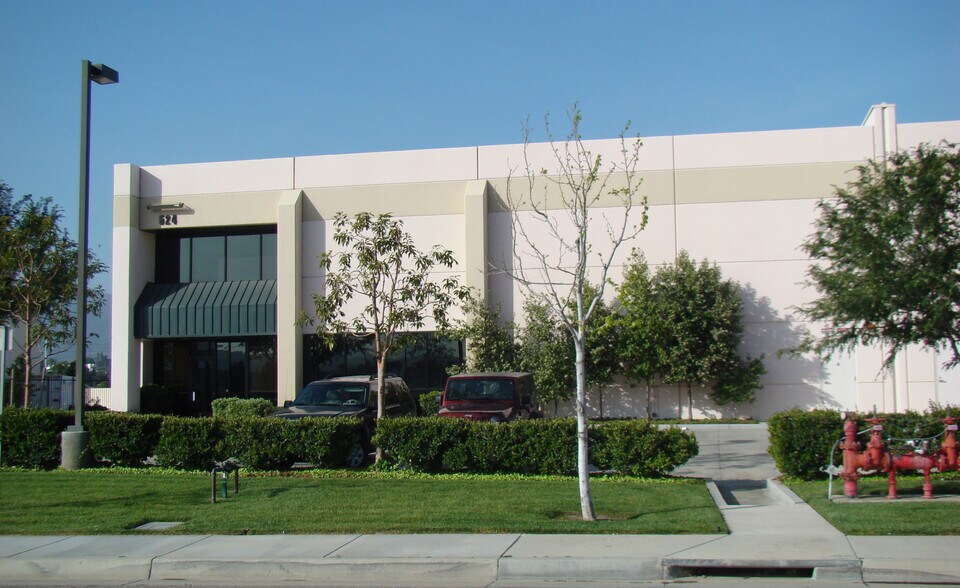 Primary Photo Of 524 Malloy Ct, Corona Warehouse For Lease