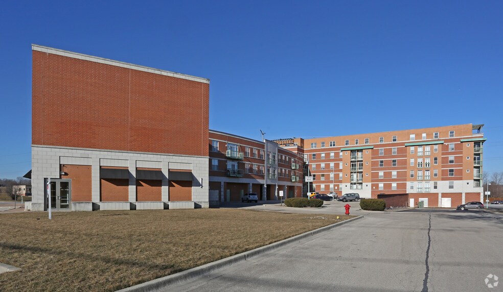 More Photos Of 115 Willow Blvd, Willow Springs General Retail For Lease