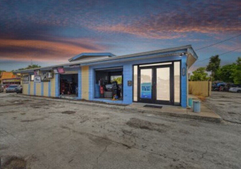 More Photos Of 5201 66th St, Saint Petersburg Auto Repair For Sale