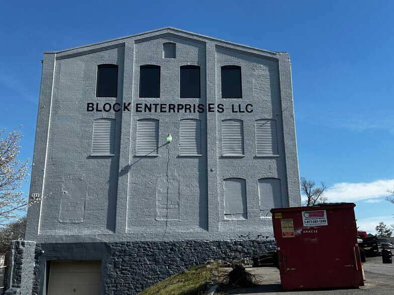 More Photos Of 133 S Burhans Blvd, Hagerstown Warehouse For Sale