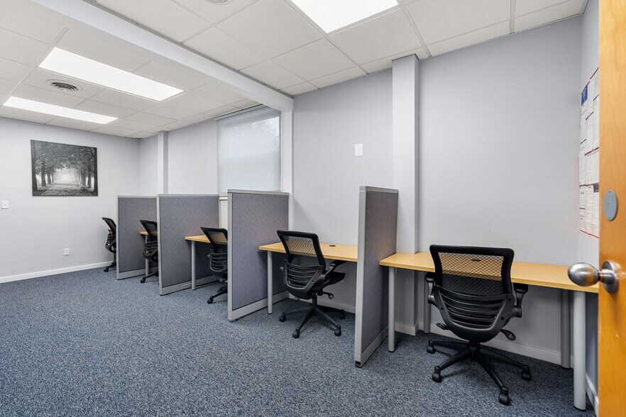 More Photos Of 859 Washington St, Easton Office For Lease