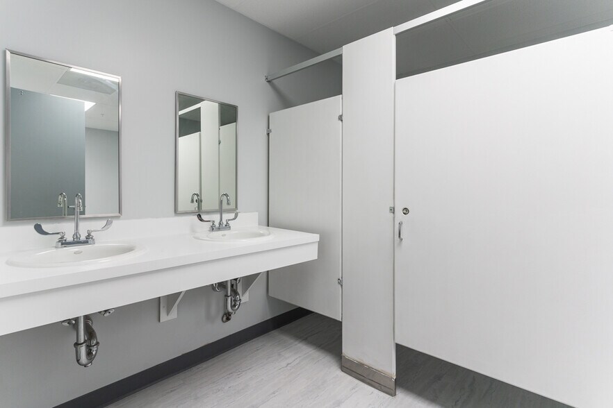 More Photos Of 11360 Pembrooke Sq, Waldorf Medical For Lease