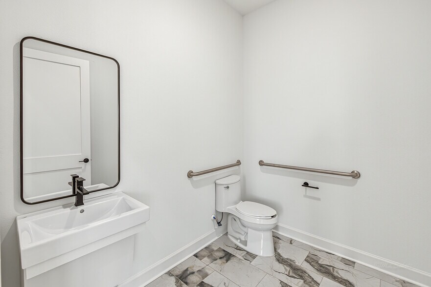 More Photos Of 8503 Union Chappel Rd, Fulshear Office For Sale