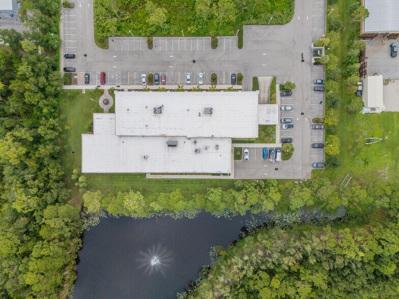 More Photos Of 5110 Lena Rd, Bradenton Office For Sale