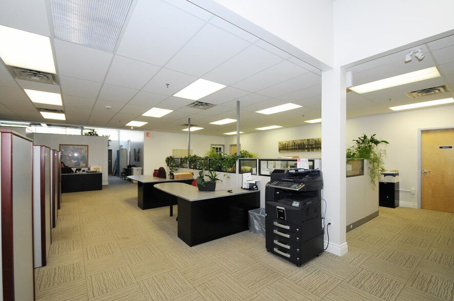 More Photos Of 64 Prince Andrew Pl, Toronto Warehouse For Lease