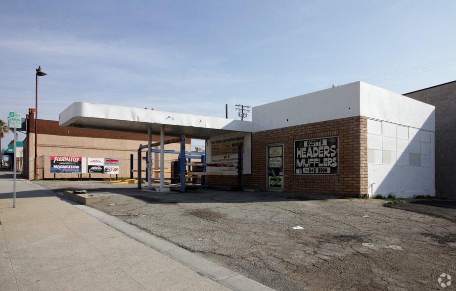 Primary Photo Of 125 E 6th St, Beaumont Auto Repair For Sale