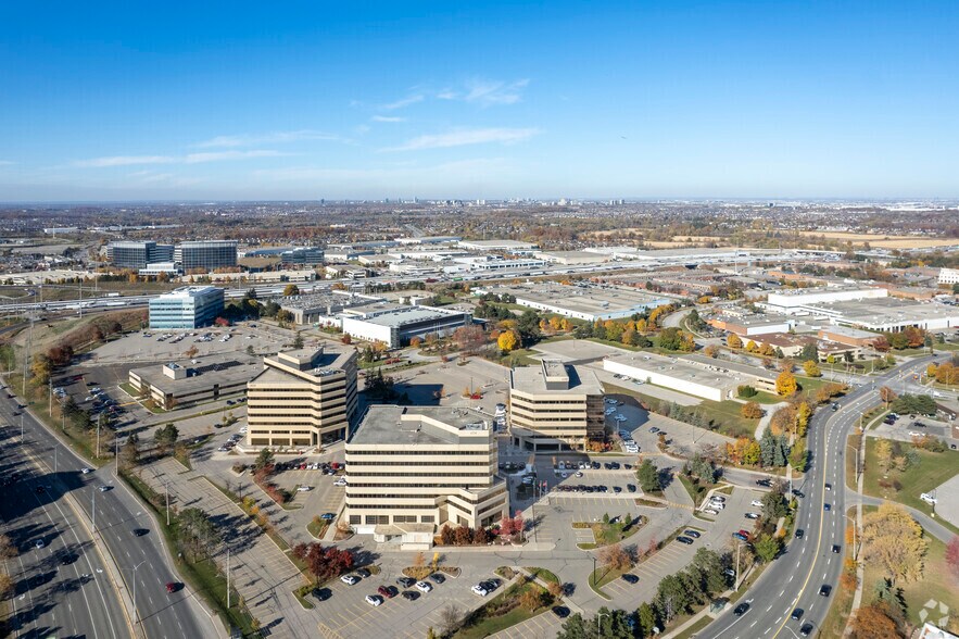 More Photos Of 6711 Mississauga Rd, Mississauga Office For Lease