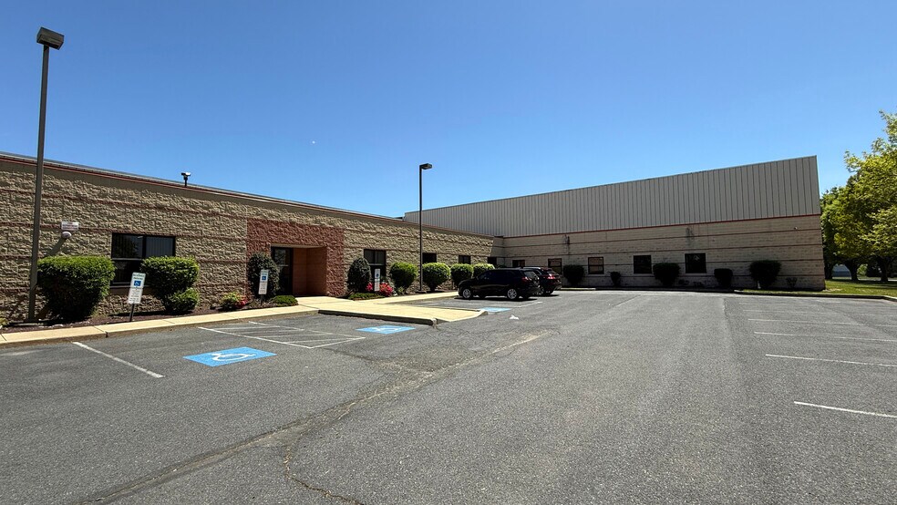 More Photos Of 14 McFadden Rd, Palmer Warehouse For Lease