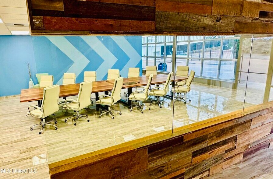 More Photos Of 277 E Pearl St, Jackson Office For Sale
