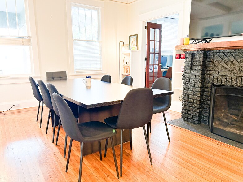 More Photos Of 815 S Missouri Ave, Lakeland Office For Sale