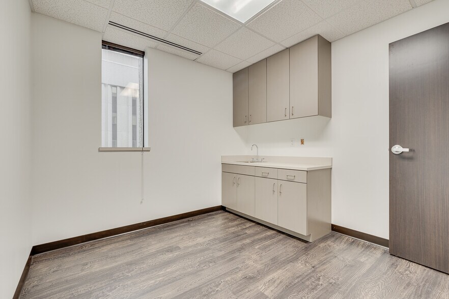 More Photos Of 3600 Gaston Ave, Dallas Office For Sale