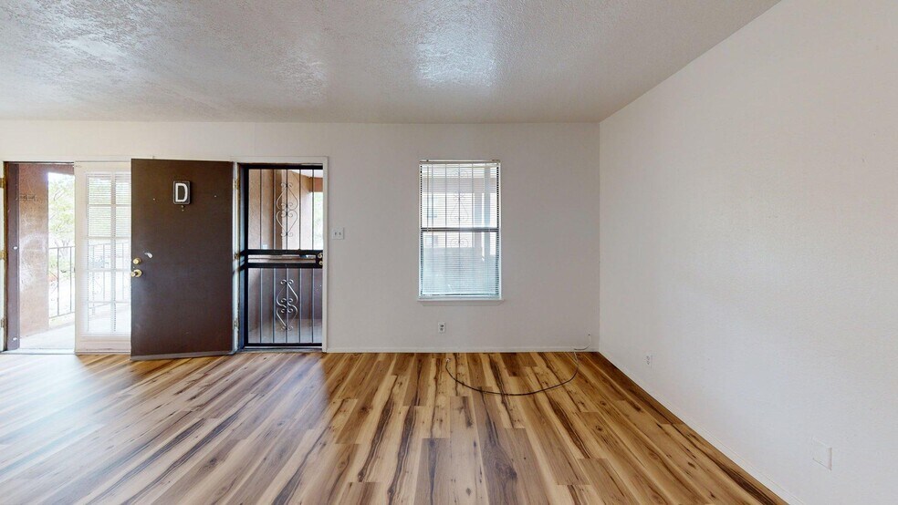 More Photos Of 2810 Vail Ave SE, Albuquerque Apartments For Sale