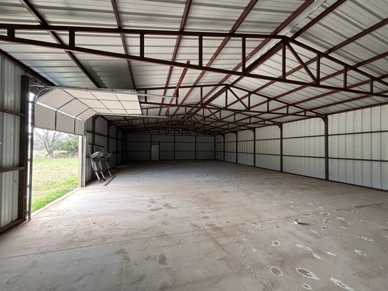 More Photos Of 8290 Centennial Farms Dr, Coyle Warehouse For Sale