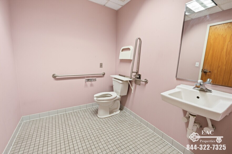 More Photos Of 887 Bridgeport Ave, Shelton Medical For Lease