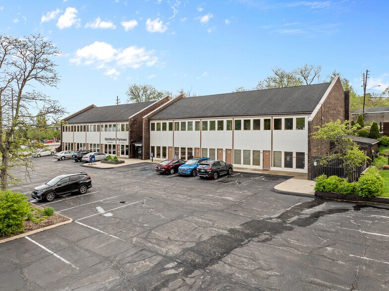 More Photos Of 8180 Brecksville Rd, Brecksville Medical For Lease