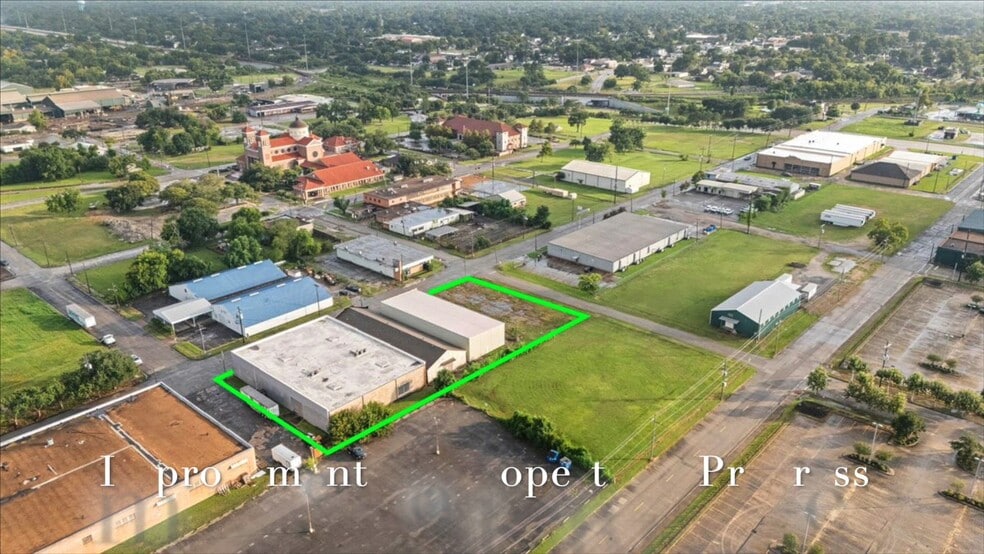 Primary Photo Of 740 Fannin St, Beaumont Warehouse For Lease