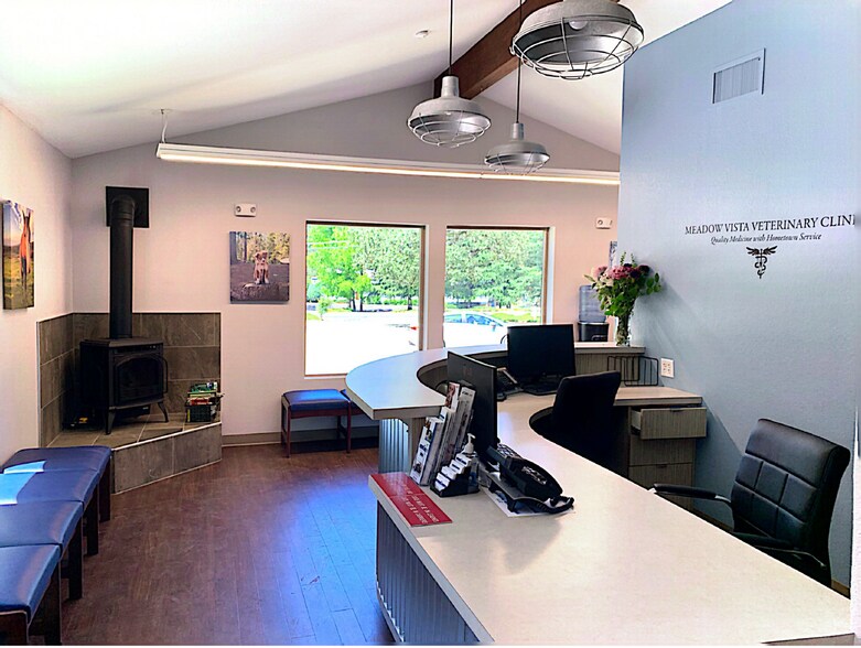 More Photos Of 17120 Placer Hills Rd, Meadow Vista Veterinarian Kennel For Sale