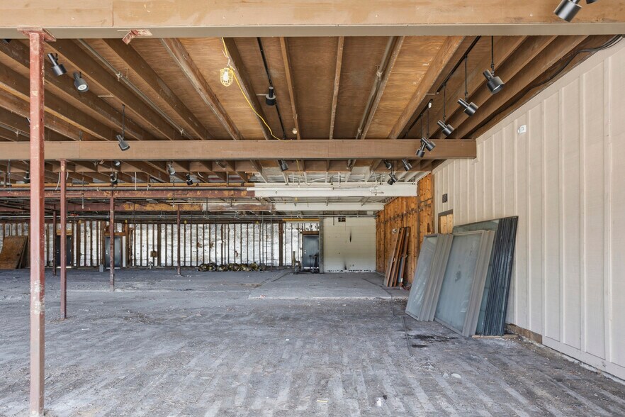 More Photos Of 6020 I 55 N, Jackson Restaurant For Lease