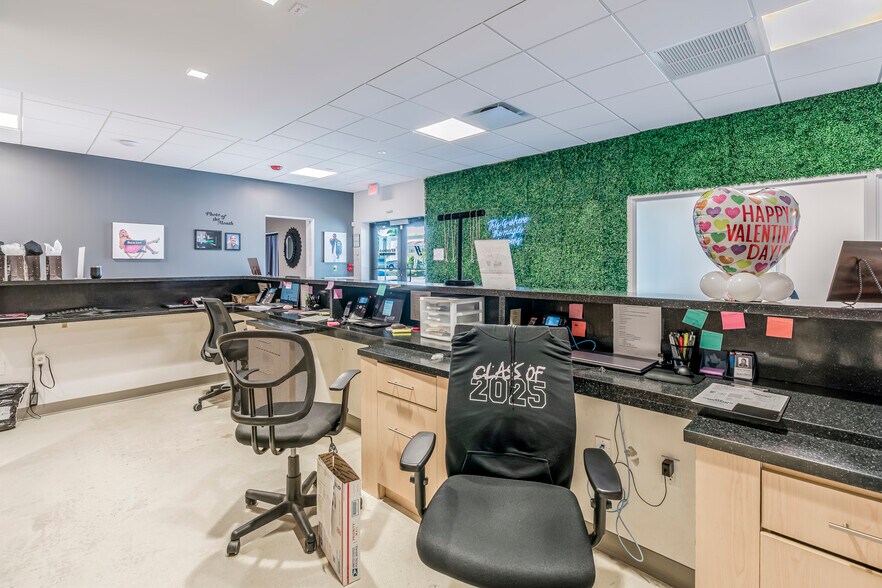 More Photos Of 1014 N Dixie Hwy, Lake Worth Beach Loft Creative Space For Sale