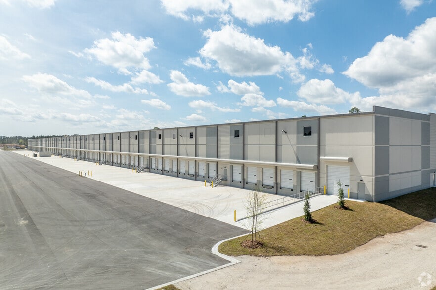 More Photos Of 9395 Pritchard Rd, Jacksonville Warehouse For Sale