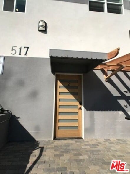 More Photos Of 517 N Harvard Blvd, Los Angeles Apartments For Sale