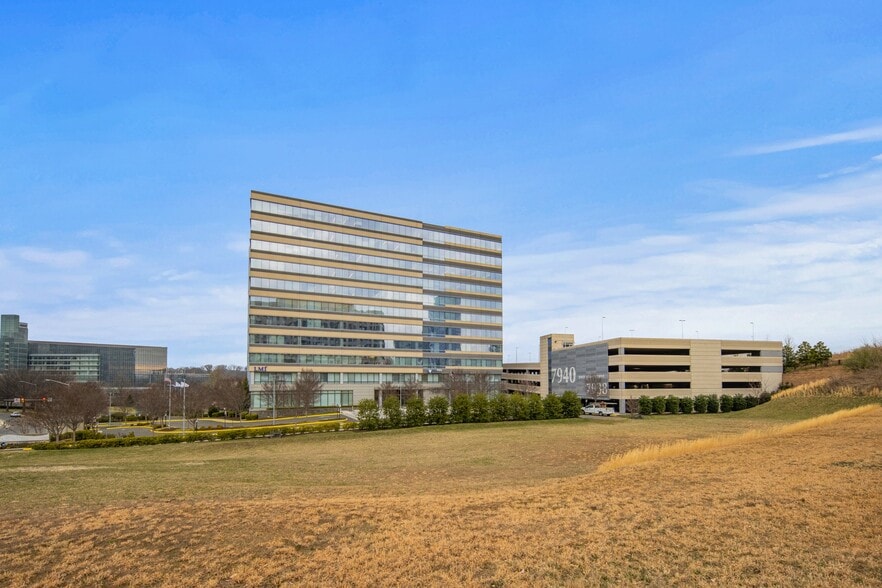 More Photos Of 7940 Jones Branch Dr, McLean Office For Lease