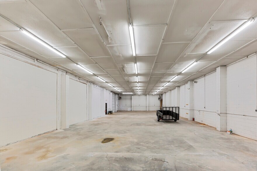 More Photos Of 516 Pearman Dairy Rd, Anderson Freestanding For Sale