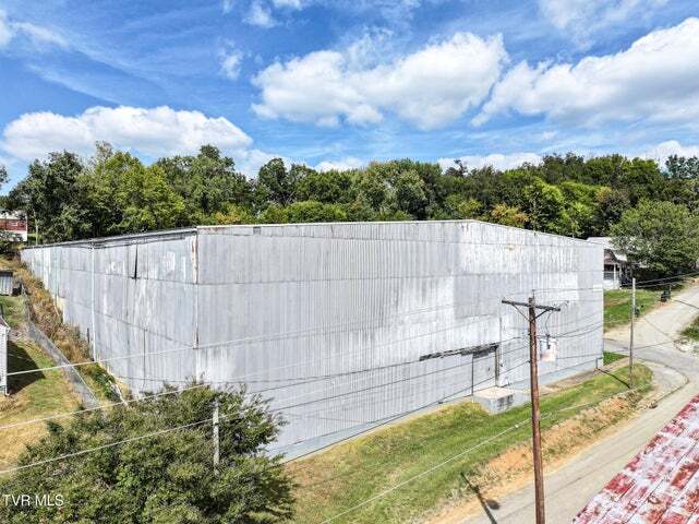 More Photos Of 227-229 Loretta St, Greeneville Warehouse For Sale